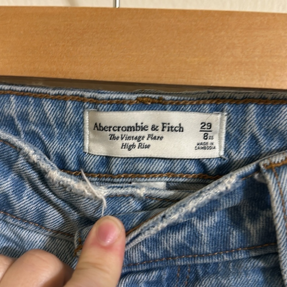 Abercrombie and Fitch Vintage Flare High Rise Wide Leg Jeans - Picture 2 of 4